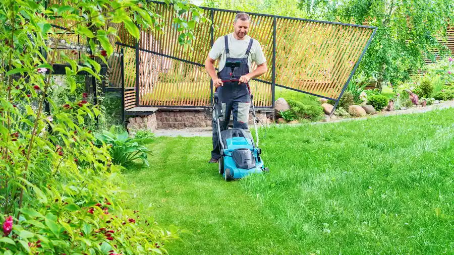 Expert Lawn Mowing Berea, OH Expert Lawn Mowing Berea, OH